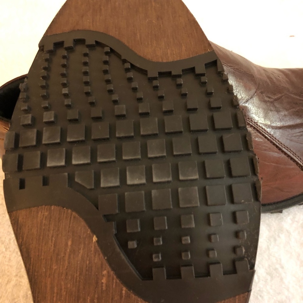 NWT DKNY Designer Men’s Shoes, Size 10.5 (U.S.) - Picture 6 of 8